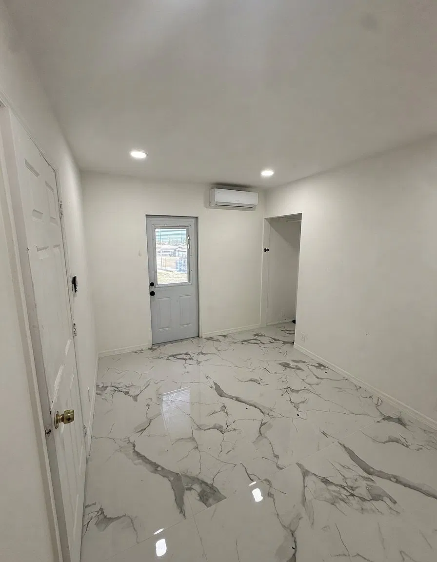 2742 Pierce St — Photo 1