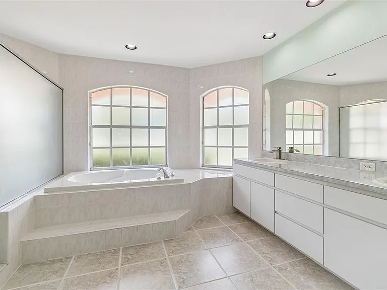 9619 Springbrook Dr — Photo 27
