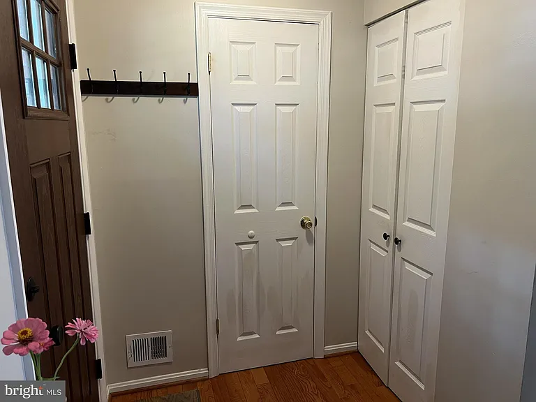 9015 Piney Grove Dr — Photo 3