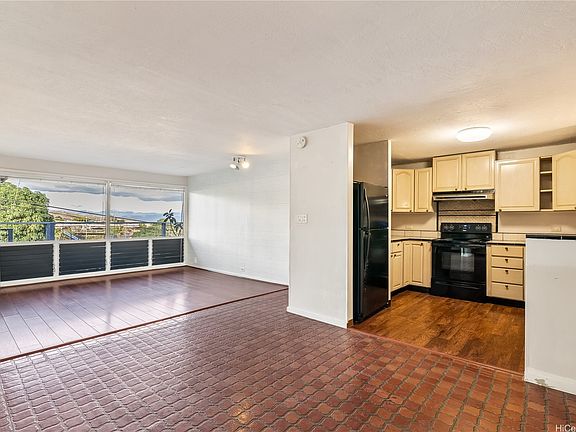 4th image of 92-640 Aahualii St