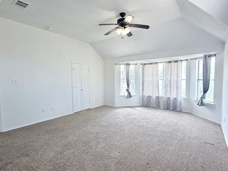 10105 Samantha Dr — Photo 15