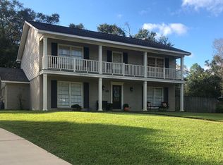 904 Regents Dr E, Mobile, AL 36609