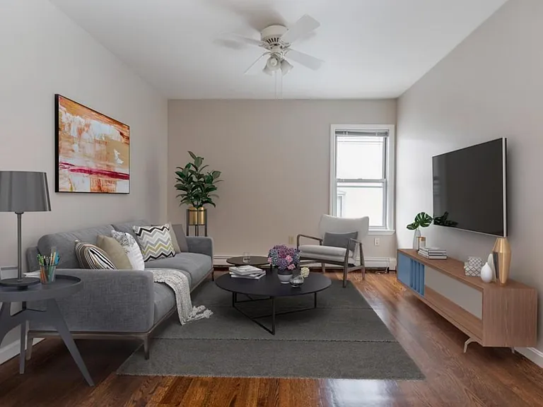 15 Aspinwall Ave #4 — Photo 4
