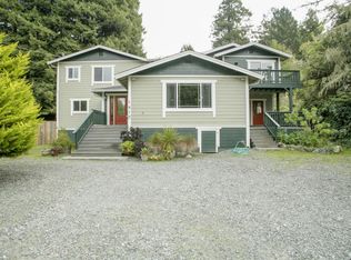 1415 Walker Point Rd, Bayside, CA 95524