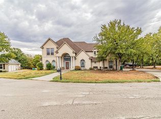 100 Manders Ct, Runaway Bay, TX 76426