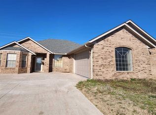 1717 SW 47th St, Lawton, OK 73505