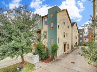 930 W 26th St, Houston, TX 77008
