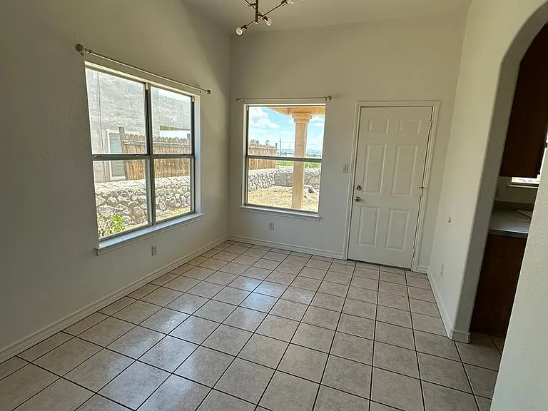 3503 Northpointe Dr — Photo 13