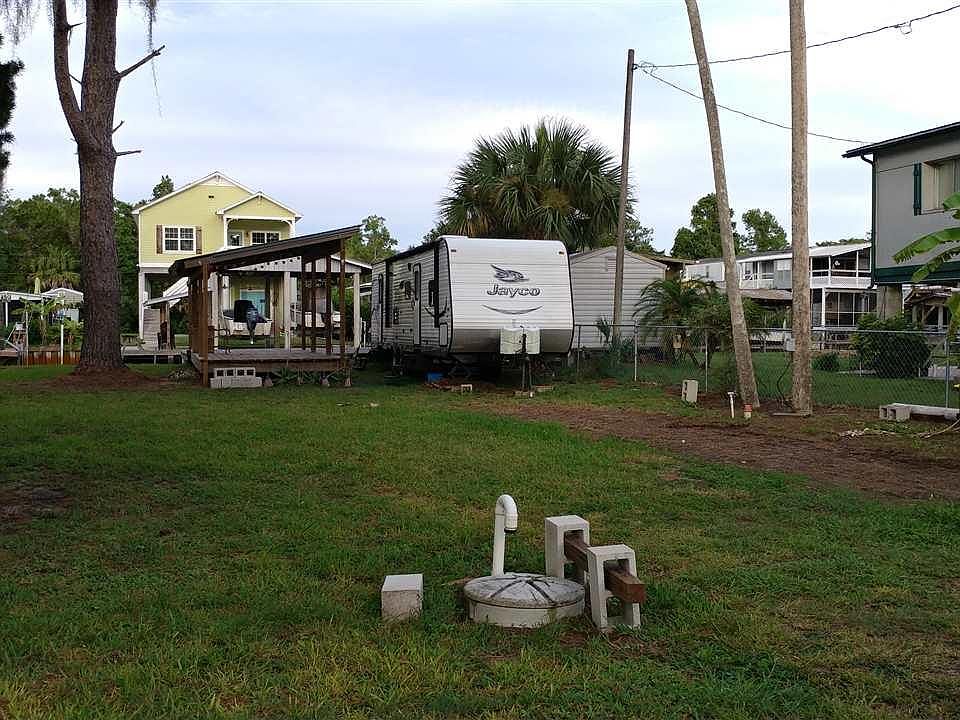 1st image of 253 SE 241st St