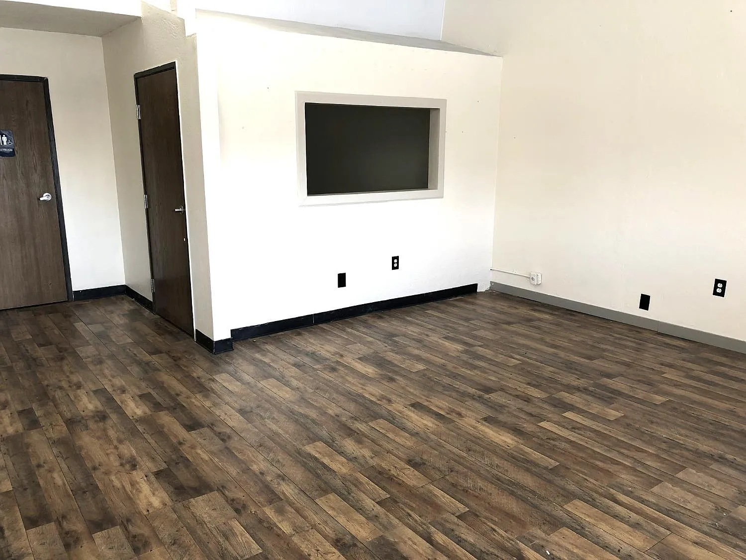 Studio, $625 — Photo 2