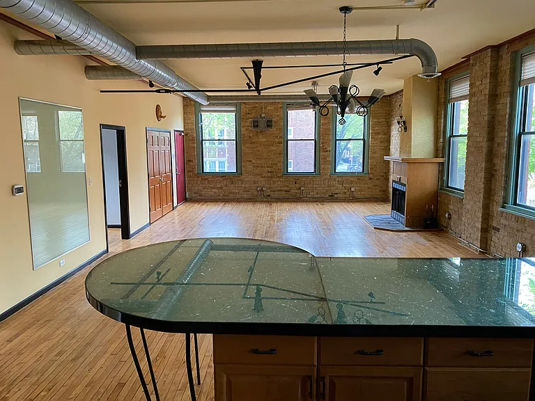 1846 W Henderson St #1846 — Photo 30