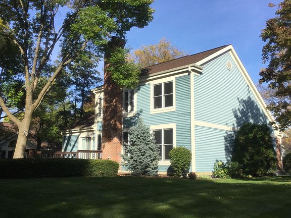 2nd image of 2128 Lake Shore Cir