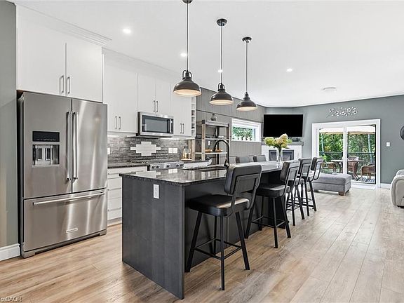 5th image of 35 Tamarack Way