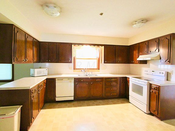 4th image of 1146 Hathaway Ln