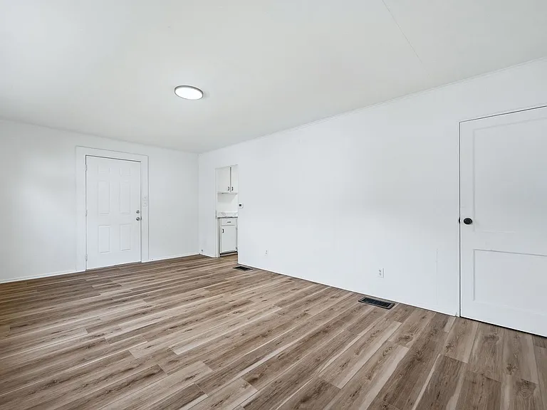 4014 Oliver St — Photo 7