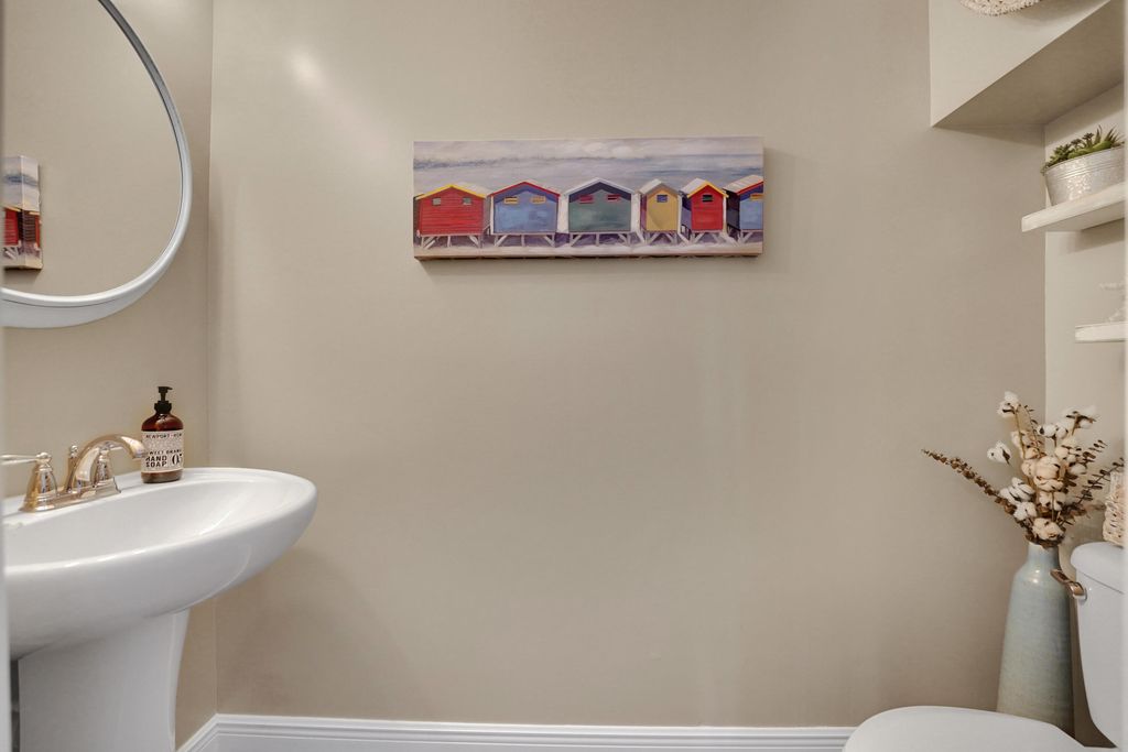 243 SW 7th Street, photo 4