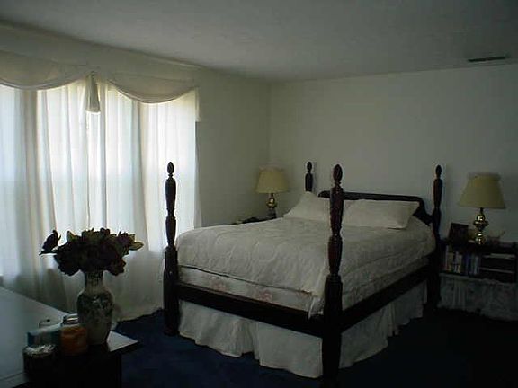 3rd image of 6361 N Kelsey Dr