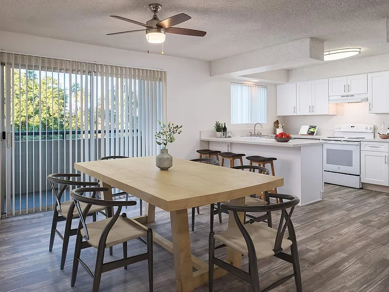 Penthouse Apartments | Spacious 1 & 2 Bedroom Apartments Near SDSU — Photo 30