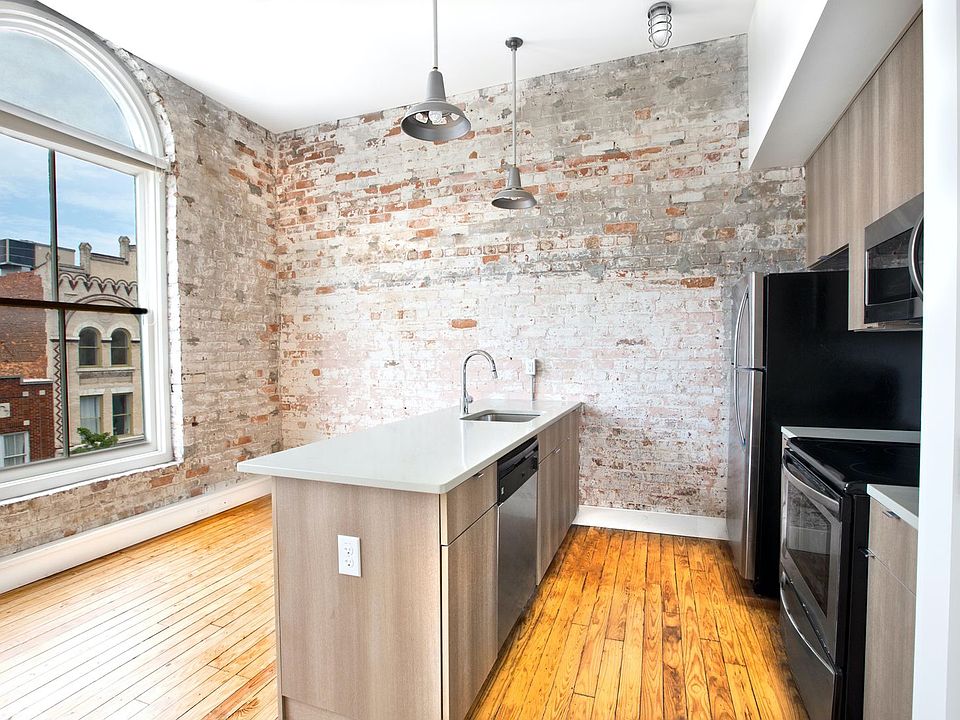 1st image of 219 W Broughton St APT 4