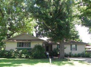 204 Leighton Dr, Terrell, TX