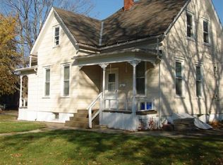 2428 7th St, Peru, IL 61354