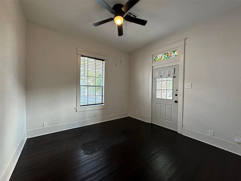 805 Saint Marys Blvd — Photo 3