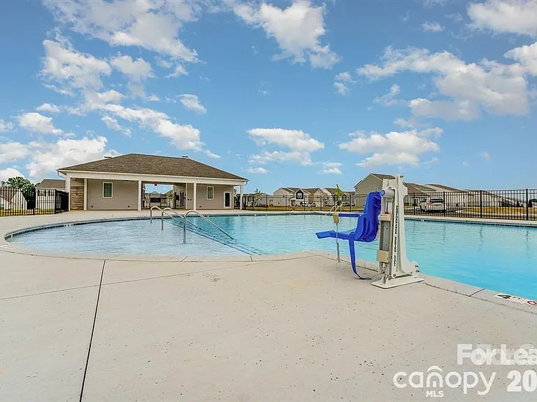 2533 Trollinger Dr — Photo 29
