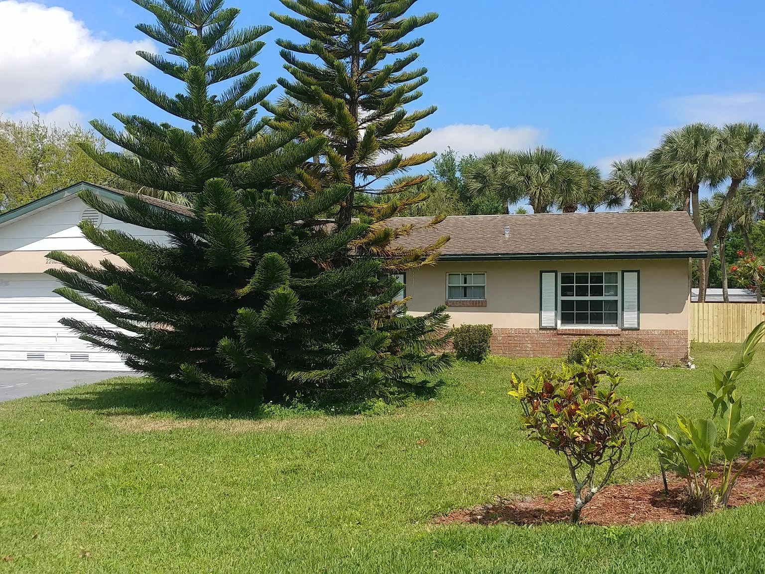 3 bed, 1064 sqft, $2,150 — Photo 2