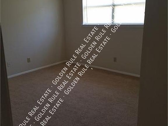 3rd image of 108B Village Ln