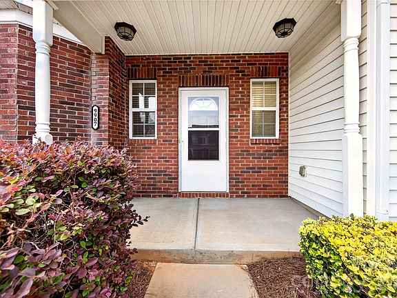 3rd image of 9907 Portaferry Dr