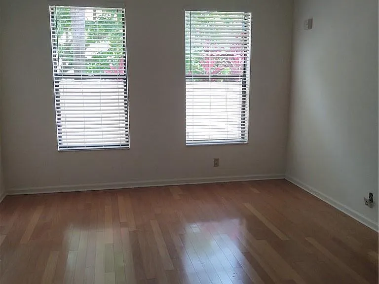 5801 Coach House Cir #B — Photo 20
