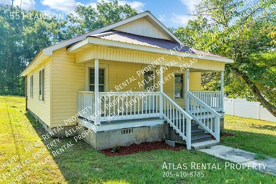 Charming & Move-In Ready 2-Bedroom Home in Talladega! — Photo 2