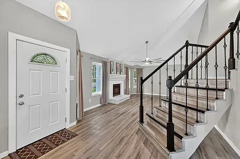 4 bed, 2.5 bath, 2176 sqft, $2,750 — Photo 2