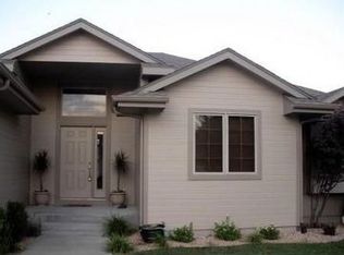 2530 SW Berkshire Dr, Topeka, KS 66614