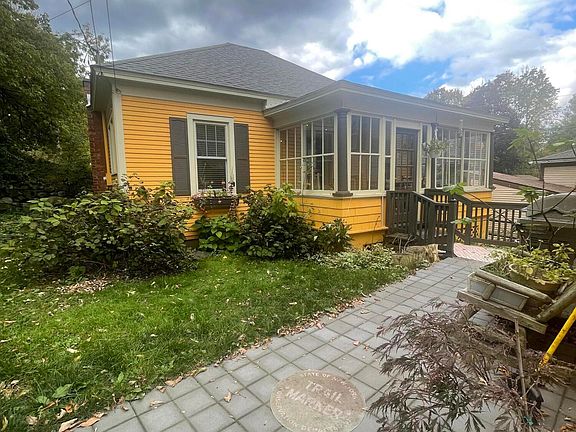 3rd image of 71 Virginia St
