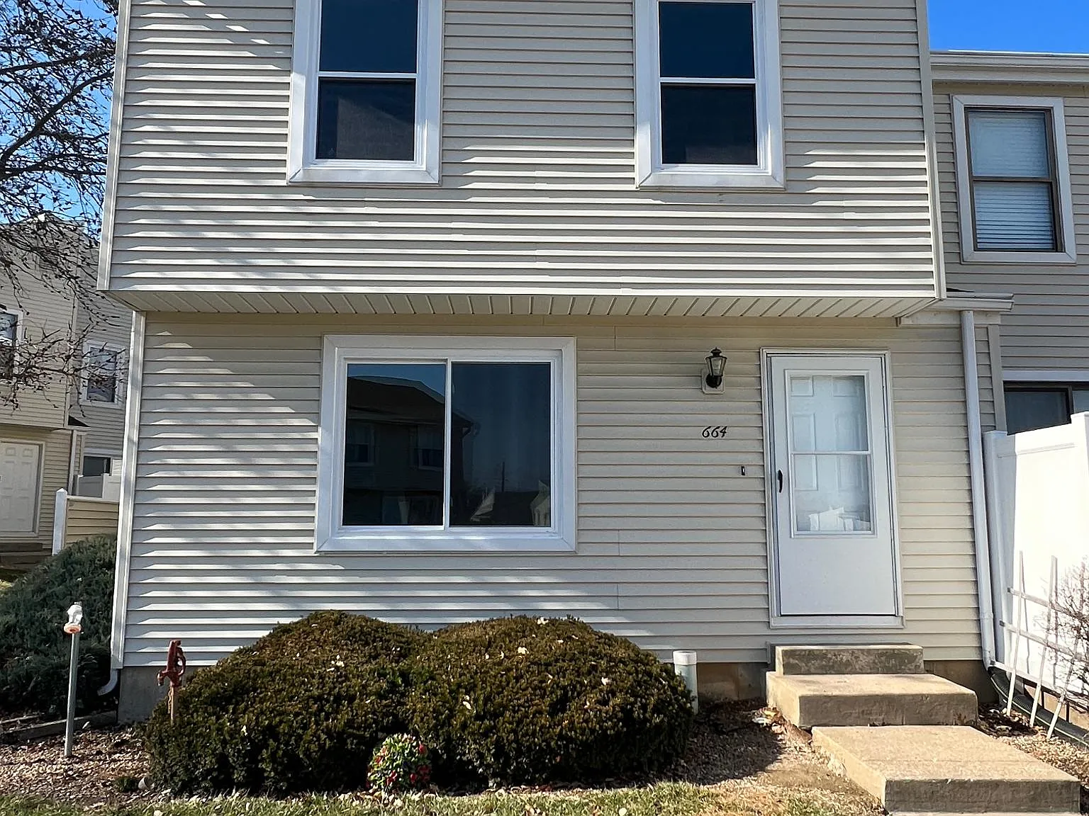 664 Summer Winds Ln — Photo 1