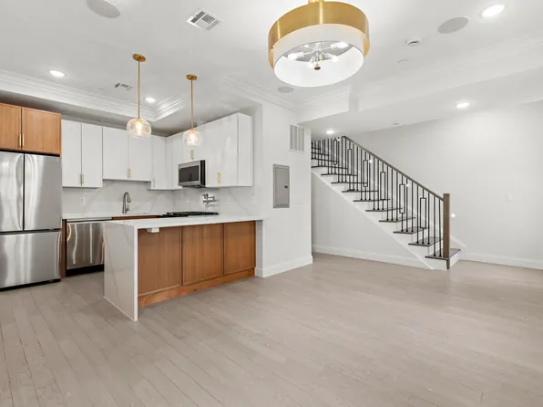 133 Clifton Place image 1 of 20