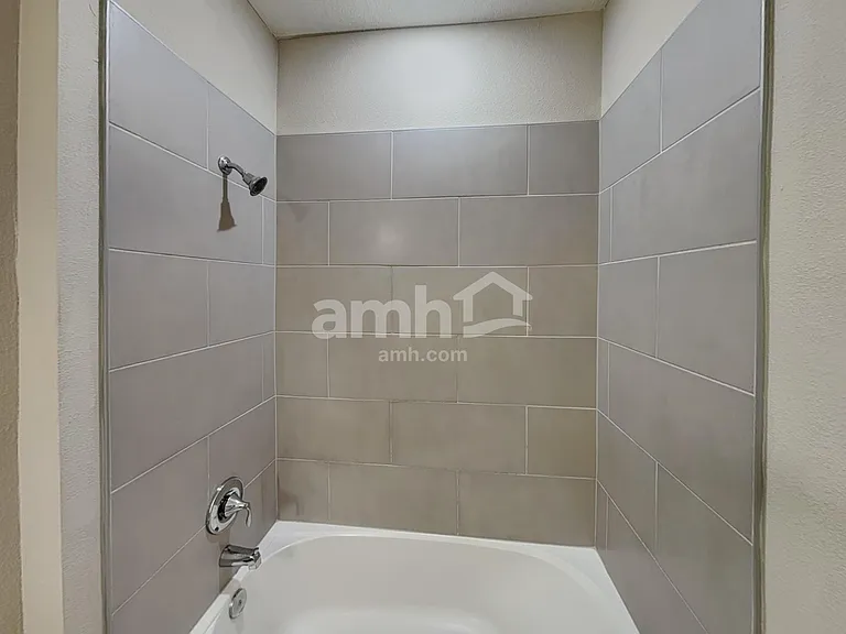 37 Trumpco Dr — Photo 18