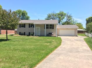 3210 Newell Dr, Granite City, IL