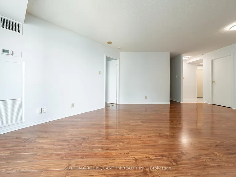 10 Yonge St #2113 — Photo 10