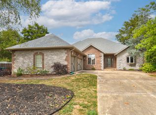 2351 E Old Ivy St, Springfield, MO 65804