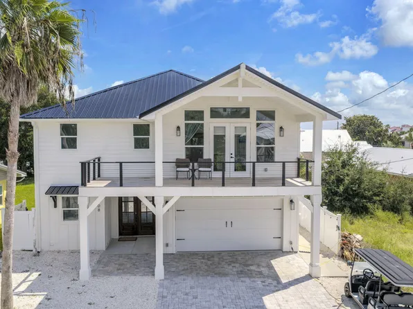 208 14th St, Panama City Beach, FL 32413
