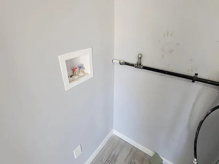 166 N 15th St #2 — Photo 10