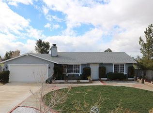 10614 Tujunga Rd, Apple Valley, CA 92308