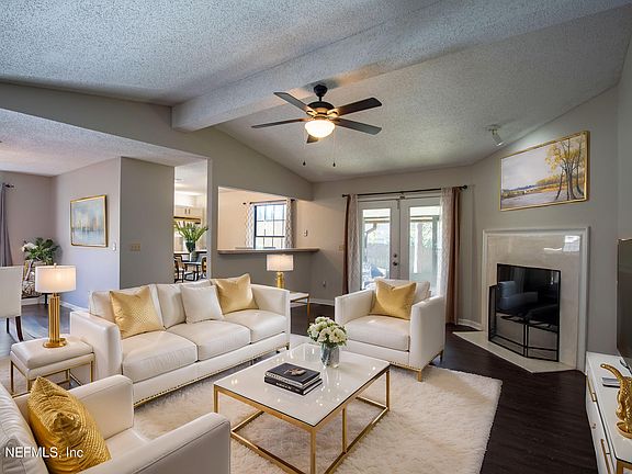 4th image of 1082 DORWINION Drive
