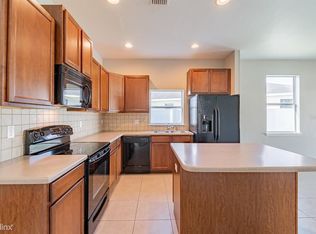 2732 Walden Woods Dr, Plant City, FL 33566