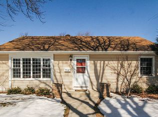 9532 Washington Ave, Brookfield, IL 60513