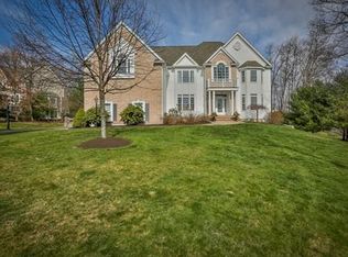 11 Bowker Rd, Hopkinton, MA 01748