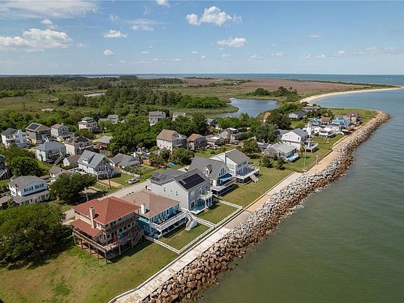2nd image of 106 Lighthouse Dr