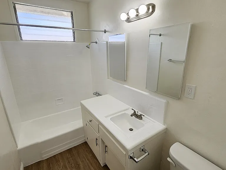 3945 Stevely Ave #19 — Photo 10
